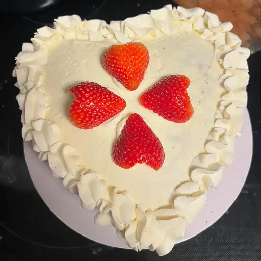 Full size cake (8 x 8 in)